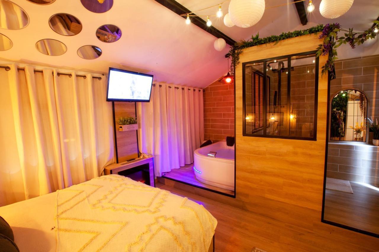 Love Room Romantique Les Petits Plaisirs Angers Buitenkant foto